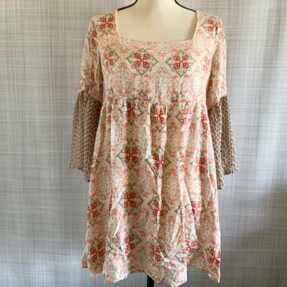 Umgee Patterned Top Short Bell Sleeve - Picture 1 of 7